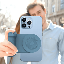 Load image into Gallery viewer, Magnetic Camera Handle Bluetooth Bracket