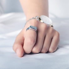 Load image into Gallery viewer, Adjustable Self Defense Ring