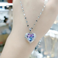 Load image into Gallery viewer, FAE HEART NECKLACE