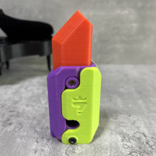Load image into Gallery viewer, 3D Gravity Carrot Knife Decompression Toy
