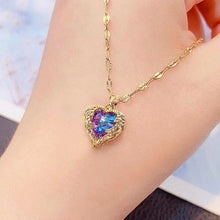 Load image into Gallery viewer, FAE HEART NECKLACE