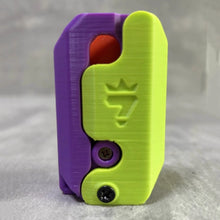 Load image into Gallery viewer, 3D Gravity Carrot Knife Decompression Toy
