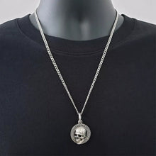 Load image into Gallery viewer, Skull Pendant