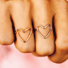 Load image into Gallery viewer, Oversized Heart Ring