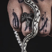Load image into Gallery viewer, Delicate Snake Ring