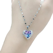 Load image into Gallery viewer, FAE HEART NECKLACE