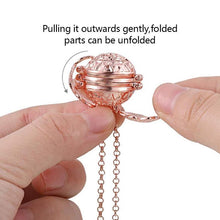 Load image into Gallery viewer, 🎄🎁Perfect Christmas Gift to Family/Friends/Lover -- BUY 1 GET 1 FREE TODAY-EXPANDING PHOTO LOCKET