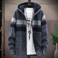 Load image into Gallery viewer, Men&#39;s Striped Sweater