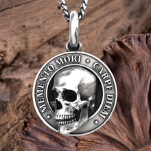 Load image into Gallery viewer, Skull Pendant