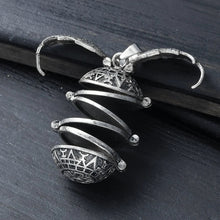 Load image into Gallery viewer, 🎄🎁Perfect Christmas Gift to Family/Friends/Lover -- BUY 1 GET 1 FREE TODAY-EXPANDING PHOTO LOCKET