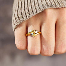 Load image into Gallery viewer, Feel My Love Hug Heart Ring