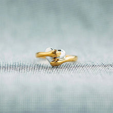 Load image into Gallery viewer, Feel My Love Hug Heart Ring